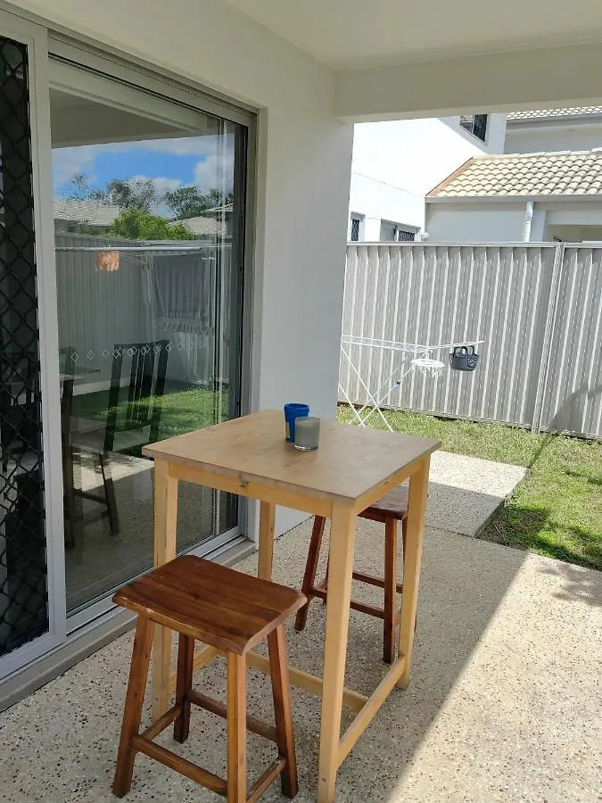 Spacious Private En-Suite With Air-Con Kallangur