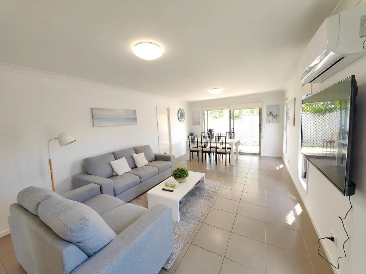 Spacious Private En-Suite With Air-Con Kallangur