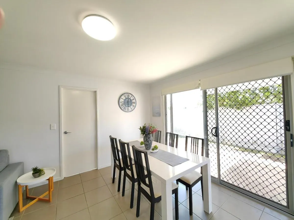 Spacious Private En-Suite With Air-Con Kallangur Australia